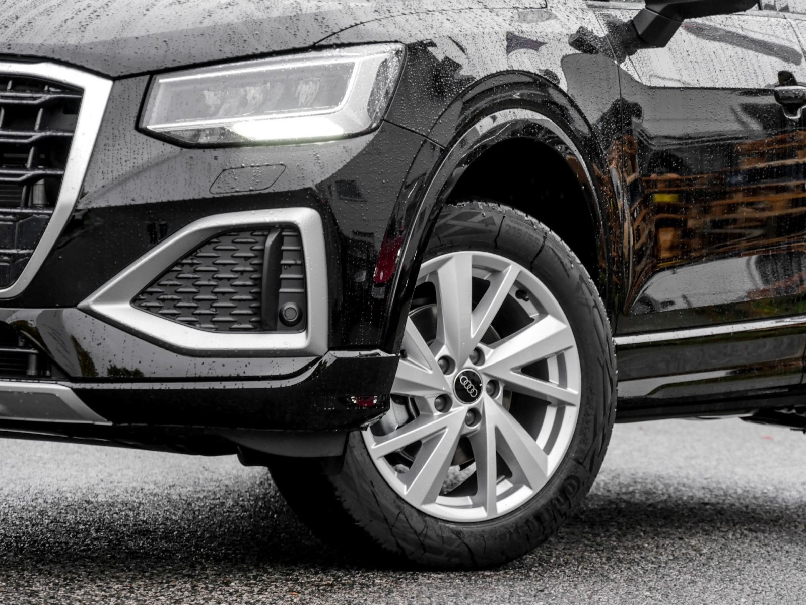 Audi Q2 30 TFSI advanced Sitzheizung vorn+Sonnenschutzverglasung abgedunkelt