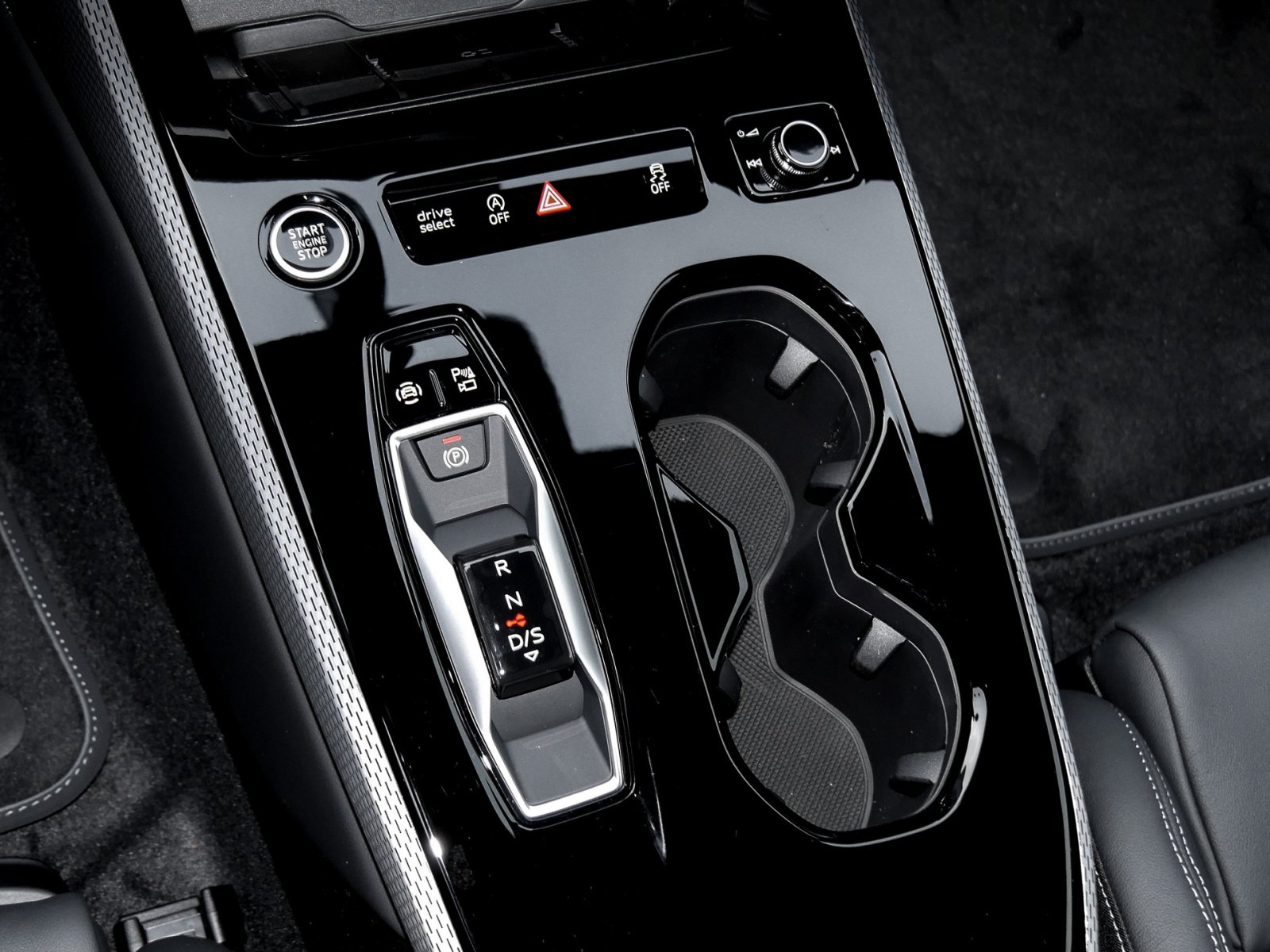 Audi A5 Avant TFSI quattro S tronic Techpaket+2xSline+AHK+Sportsitze+MMI+