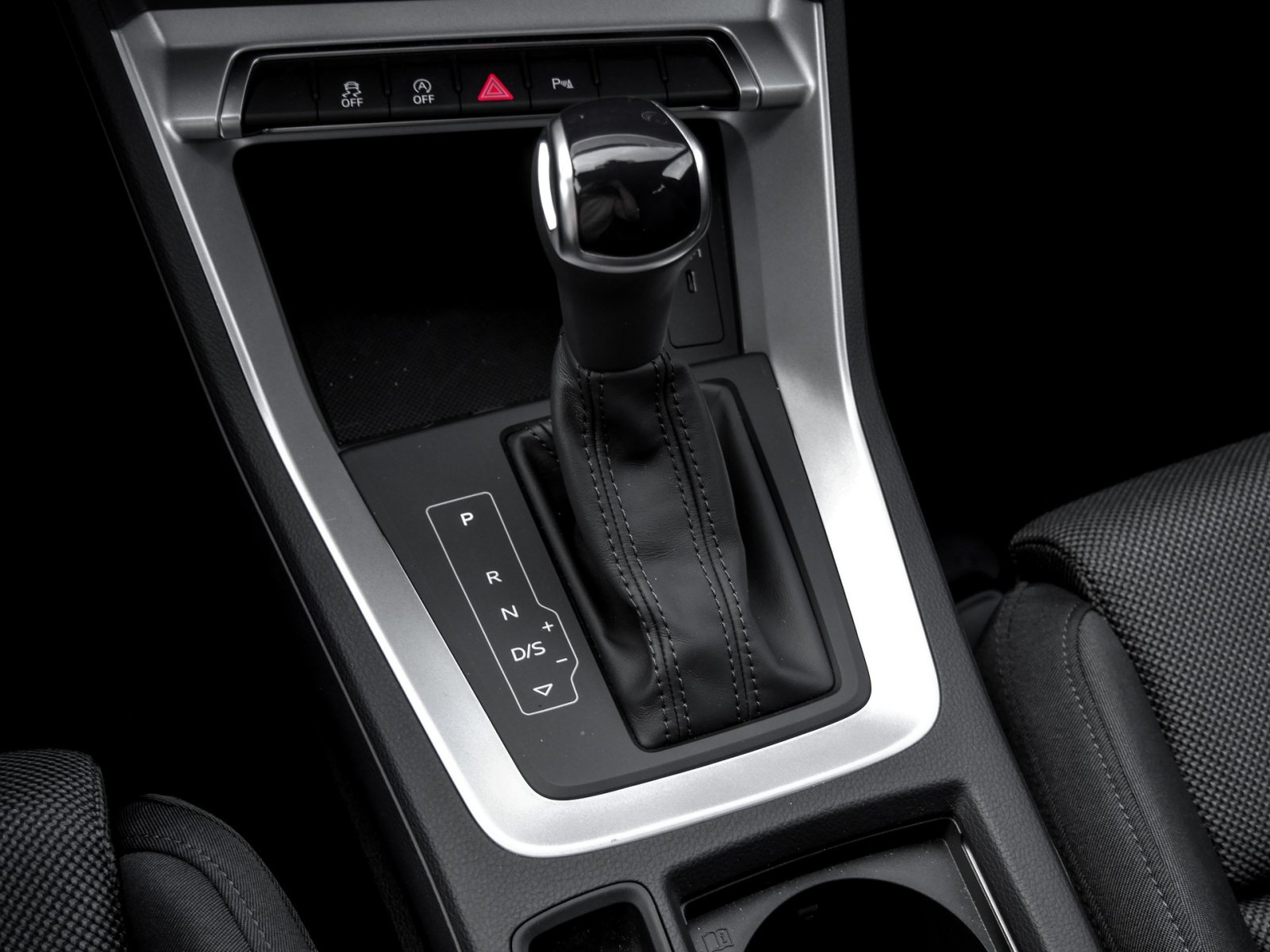 Audi Q3 35 advanced AHK CAM ACC LM18 E-KLAPPE NAVI+