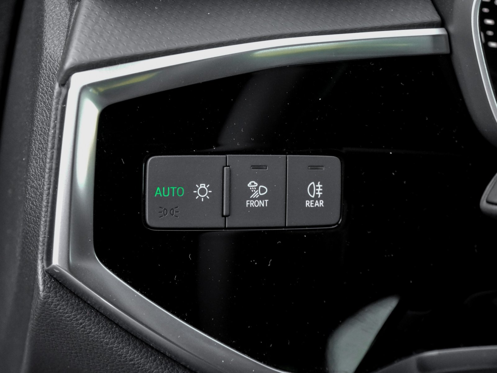 Audi Q3 35 advanced AHK CAM ACC LM18 E-KLAPPE NAVI+