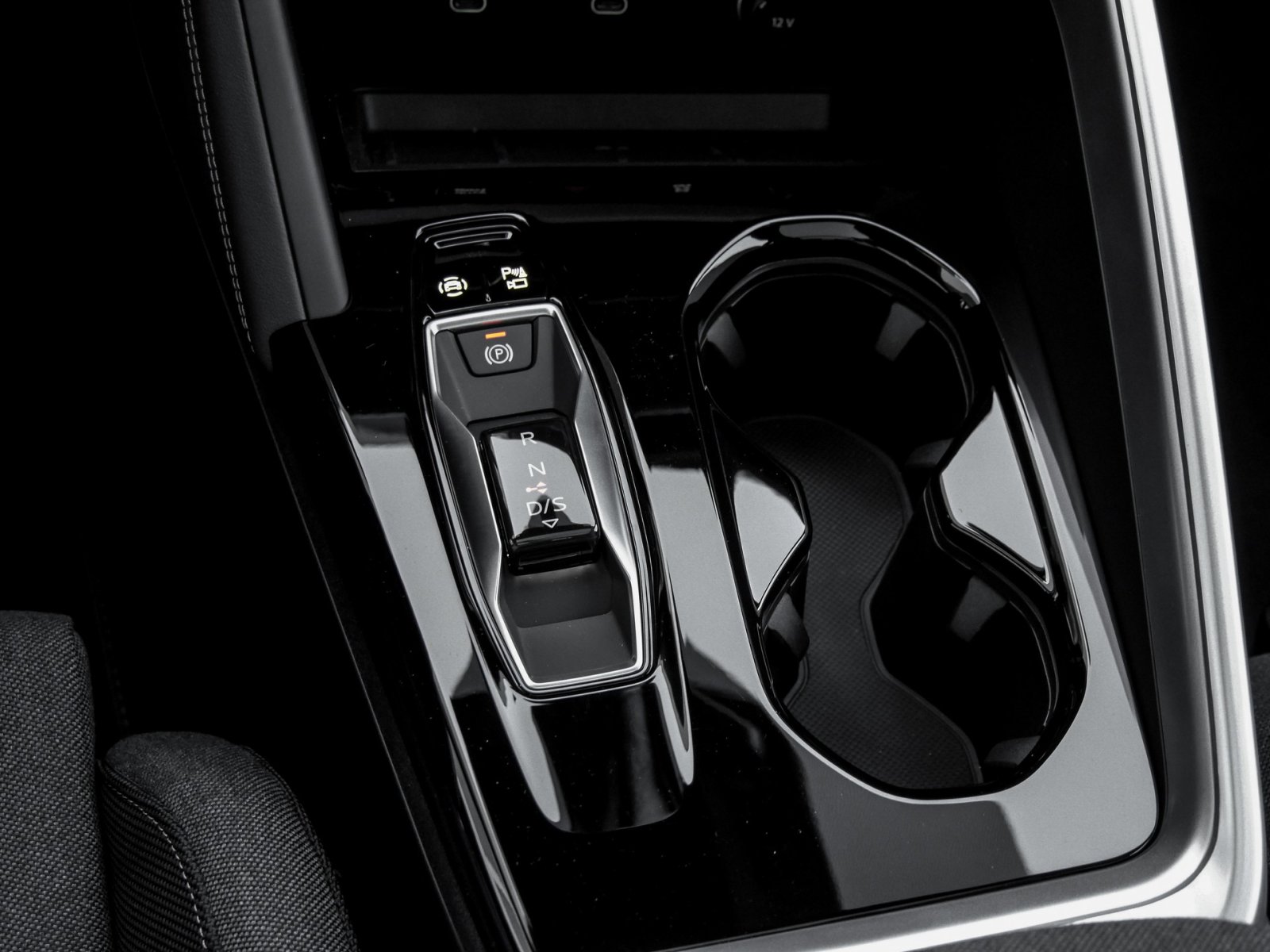 Audi Q5 TFSI quattro S tronic S Line TechPlus+SLine+Pano+AHK+Luftfederfahrwerk
