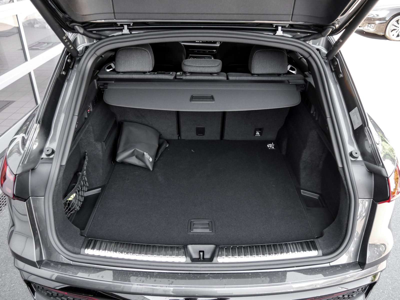 Audi Q5 TFSI quattro S tronic S Line TechPlus+SLine+Pano+AHK+Luftfederfahrwerk
