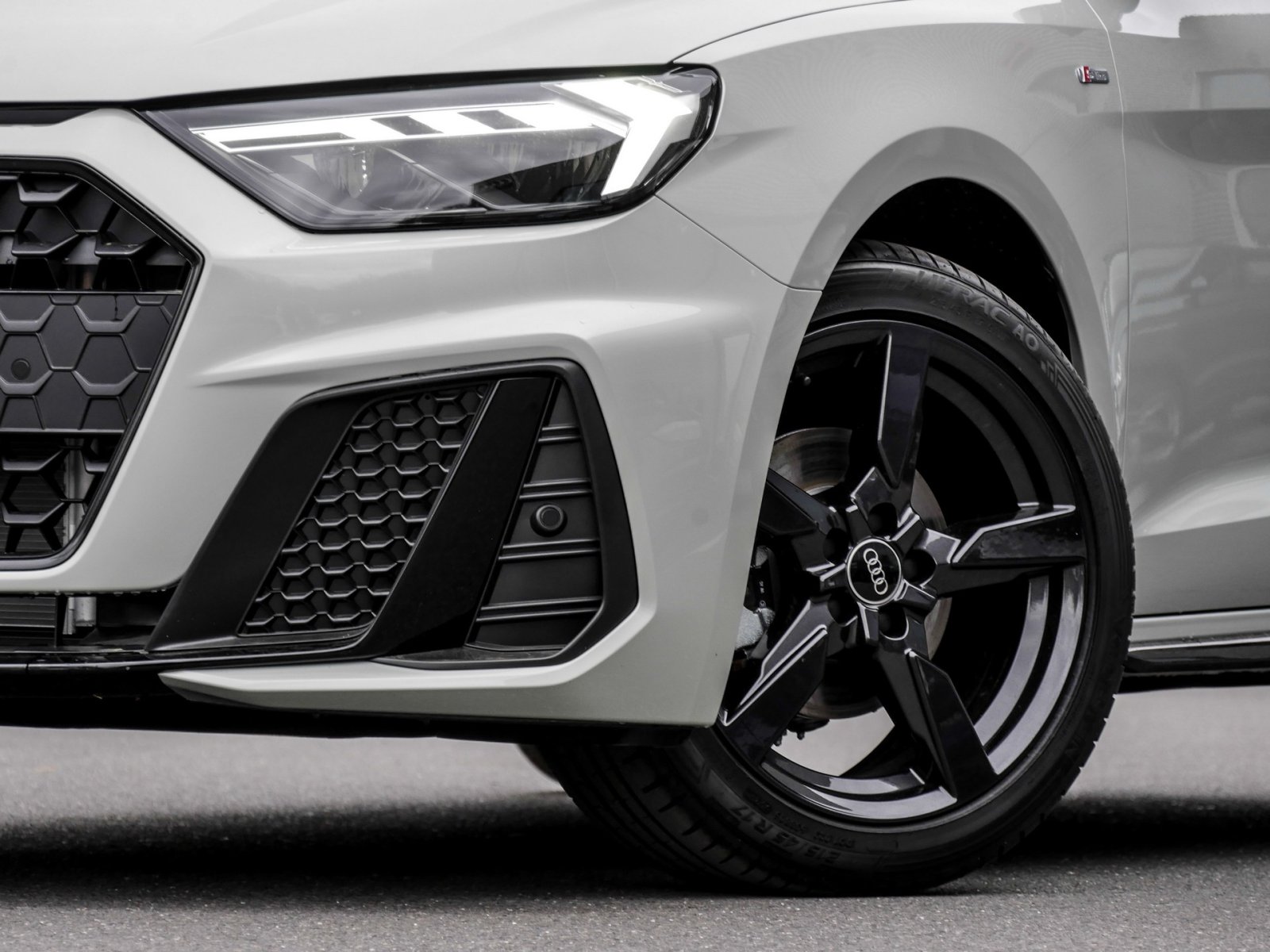 Audi A1 Sportback 30 TFSI S tronic S Line LED+Kamera+Sportsitze+GRA+Optikpaket+