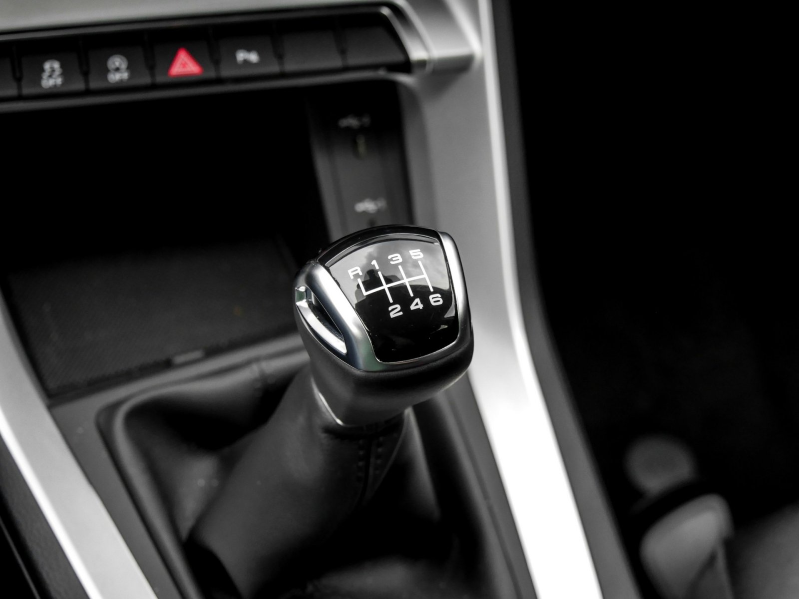 Audi Q3 35 CAM ACC LM18 EKLAPPE NAVI+ SITZHEIZUNG LED