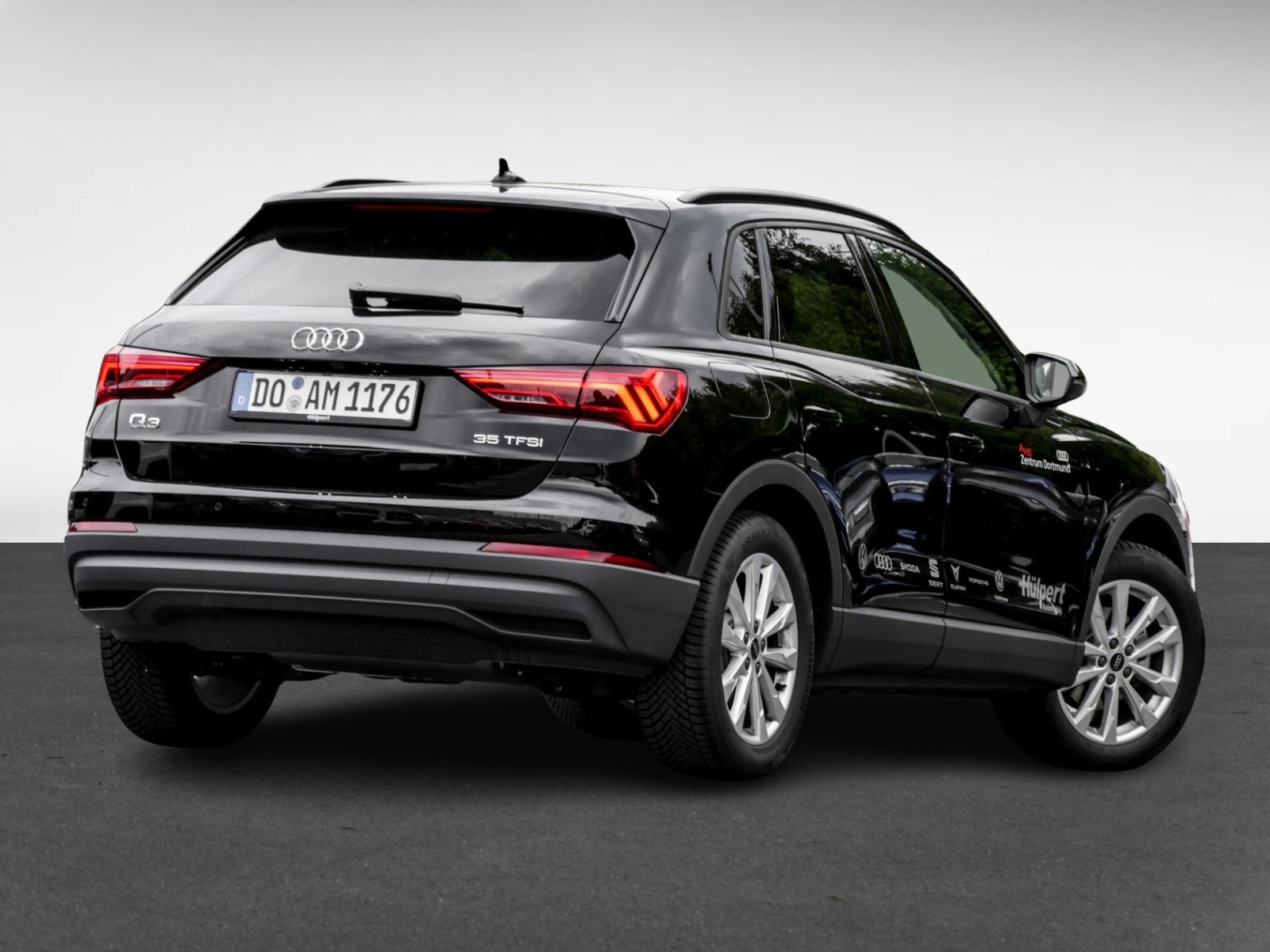 Audi Q3 35 CAM ACC LM18 EKLAPPE NAVI+ SITZHEIZUNG LED