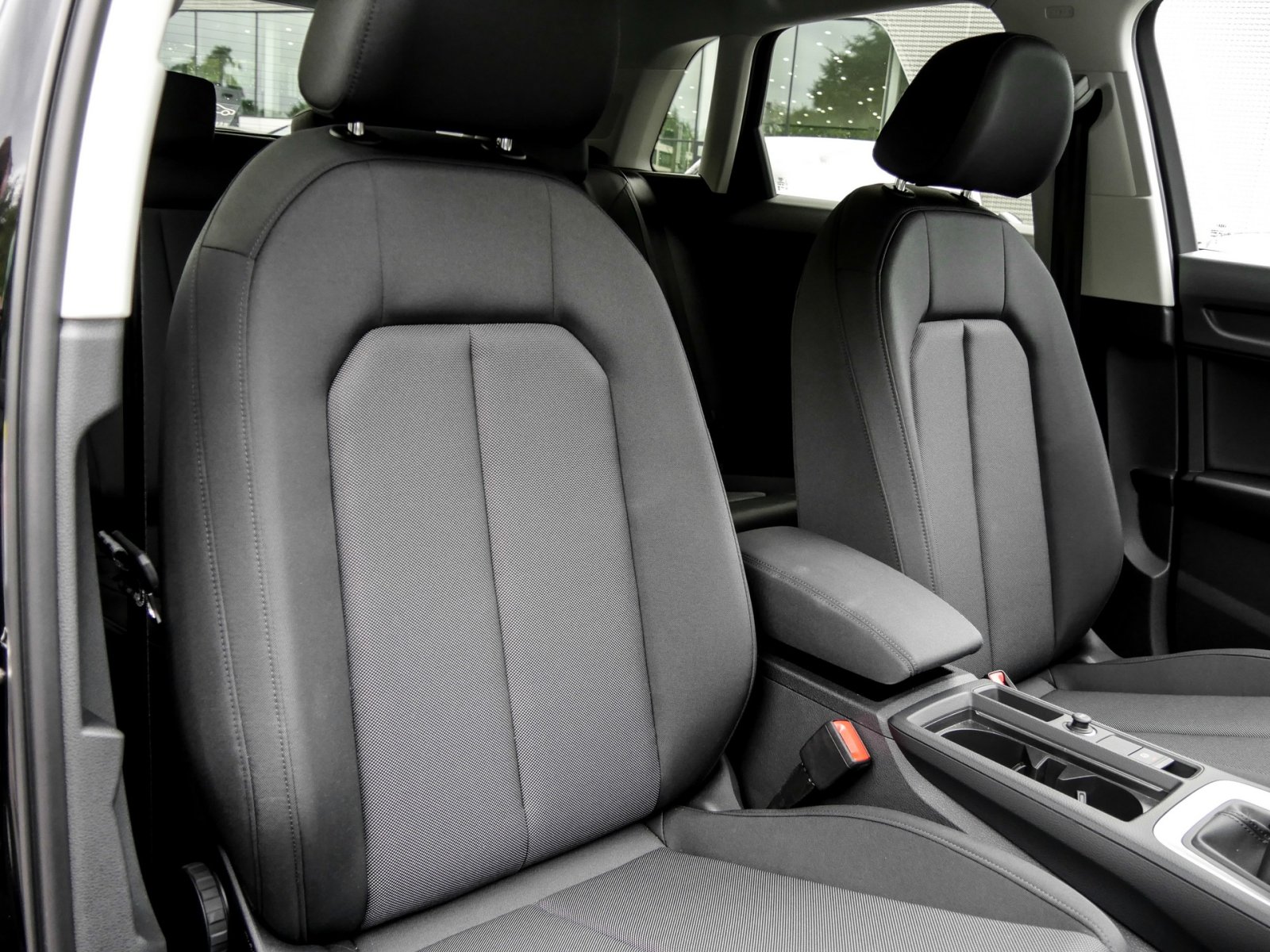 Audi Q3 35 CAM ACC LM18 EKLAPPE NAVI+ SITZHEIZUNG LED