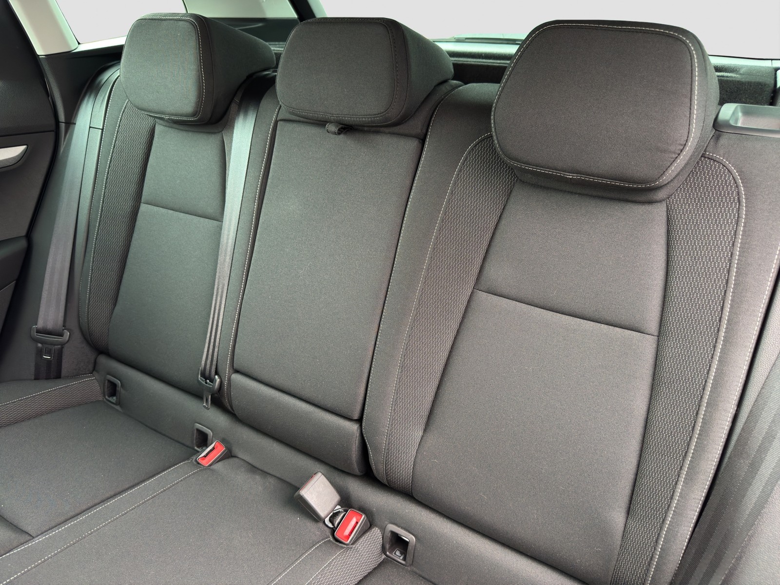 Skoda Karoq 1.5 SELECTION CAM NAVI LM17 SITZHEIZUNG