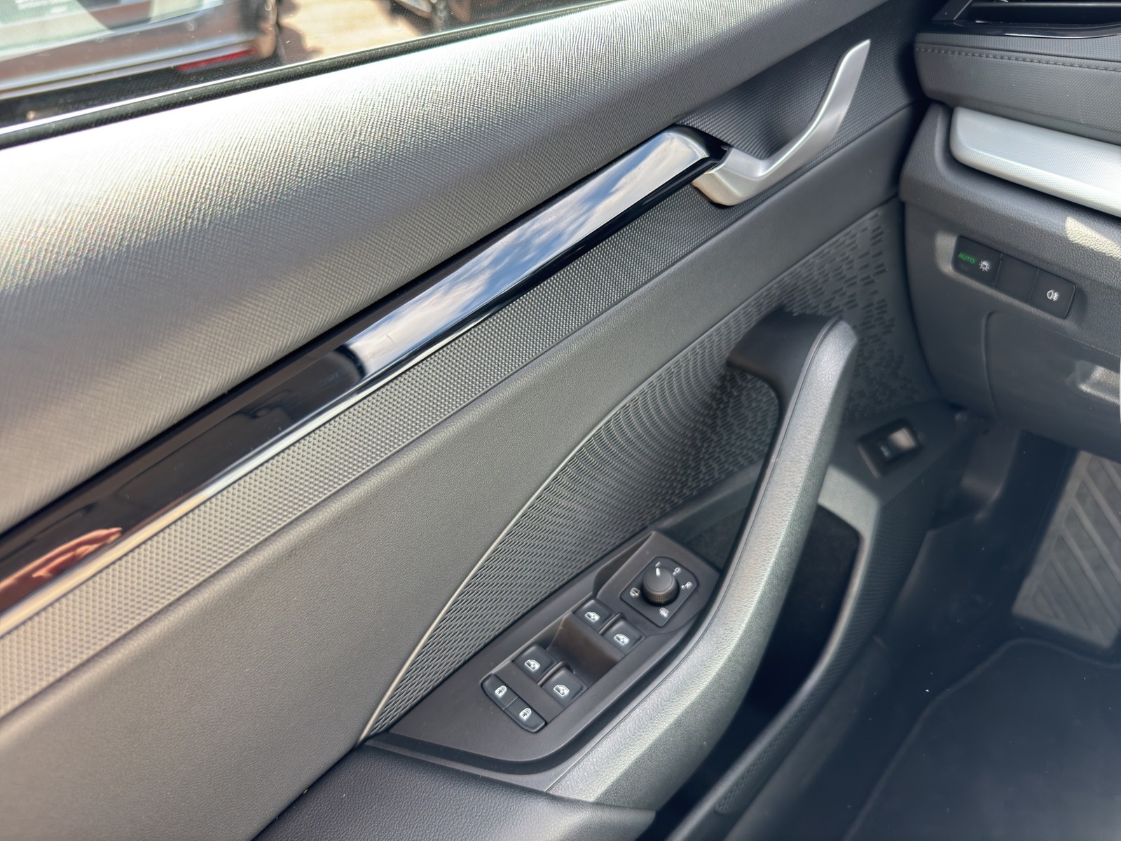 Skoda Octavia Combi 1.5 e-TEC SELECTION CAM ACC NAVI