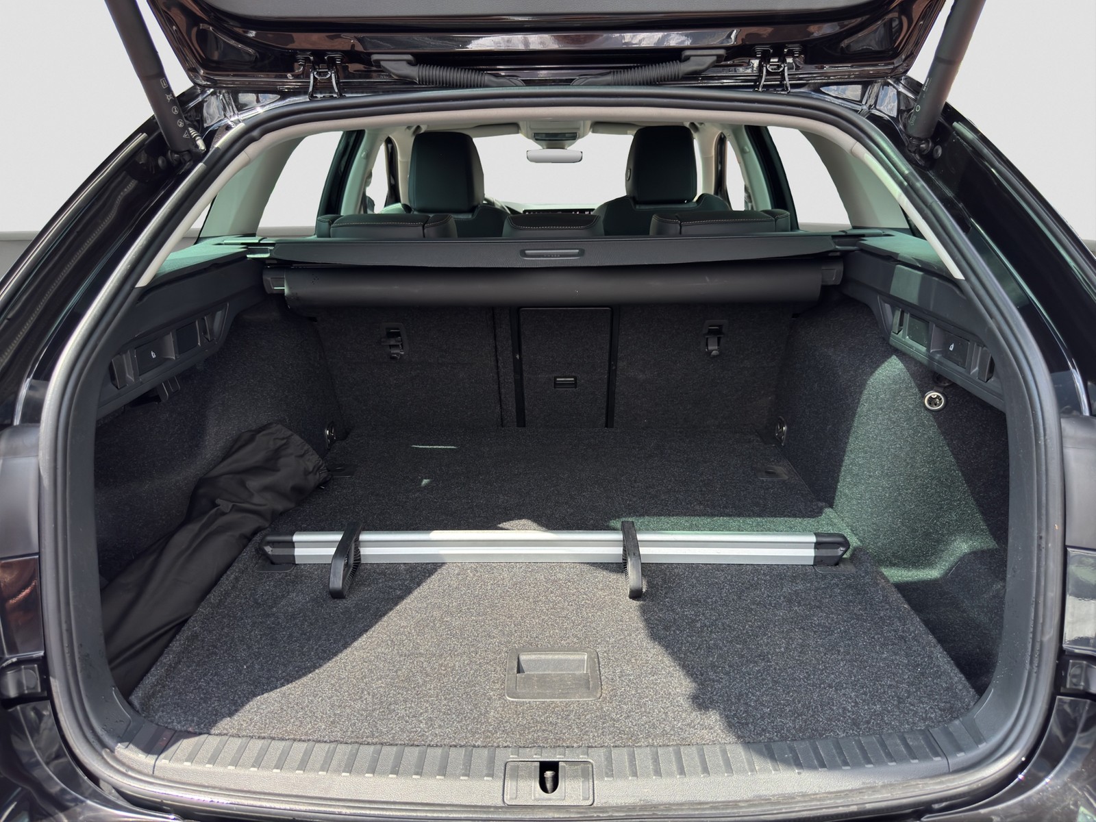 Skoda Octavia Combi 2.0 SELECTION 360°CAM ACC E-KLAPPE