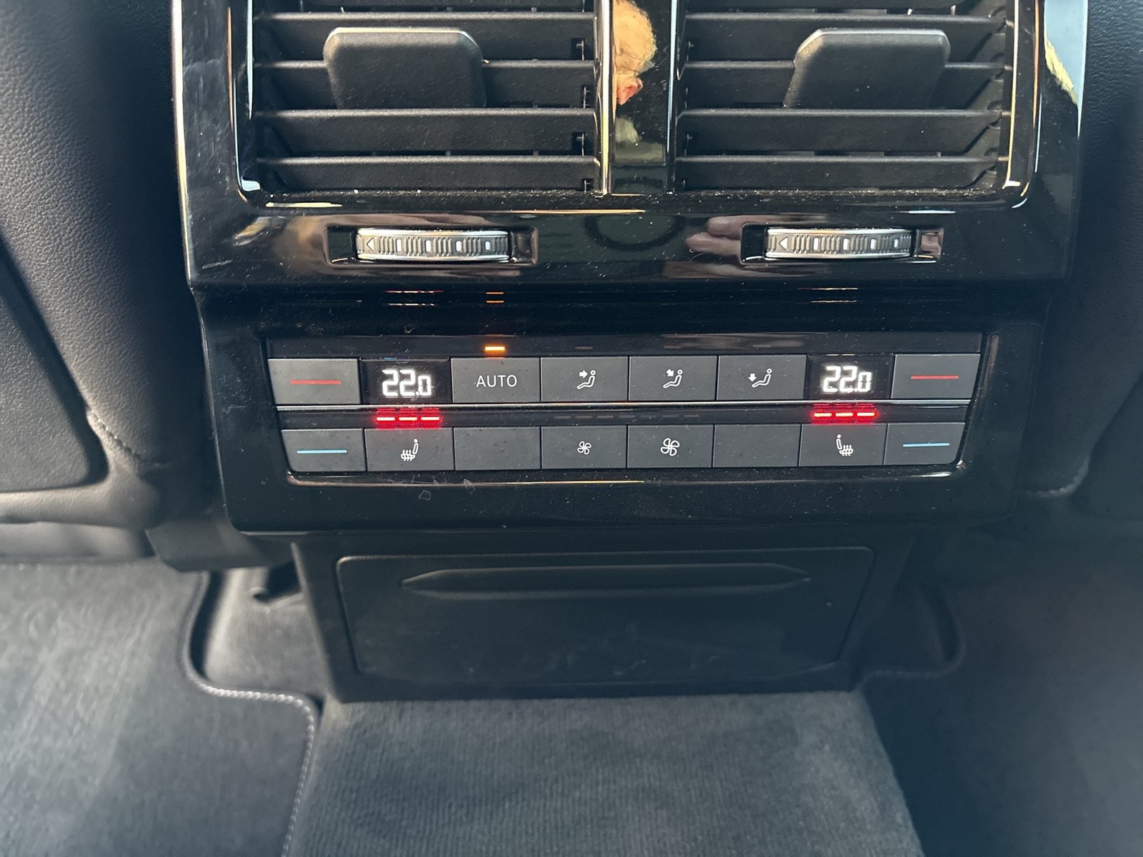 Volkswagen Touareg V6 R-LINE AHK CAM ACC HEAD-UP