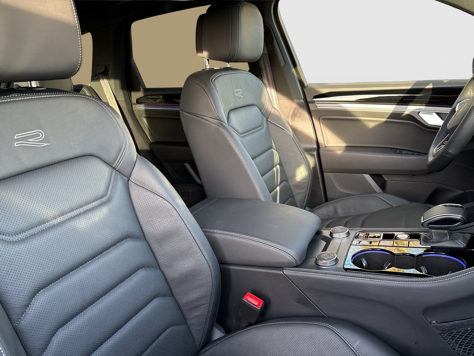 Volkswagen Touareg V6 R-LINE AHK CAM ACC HEAD-UP