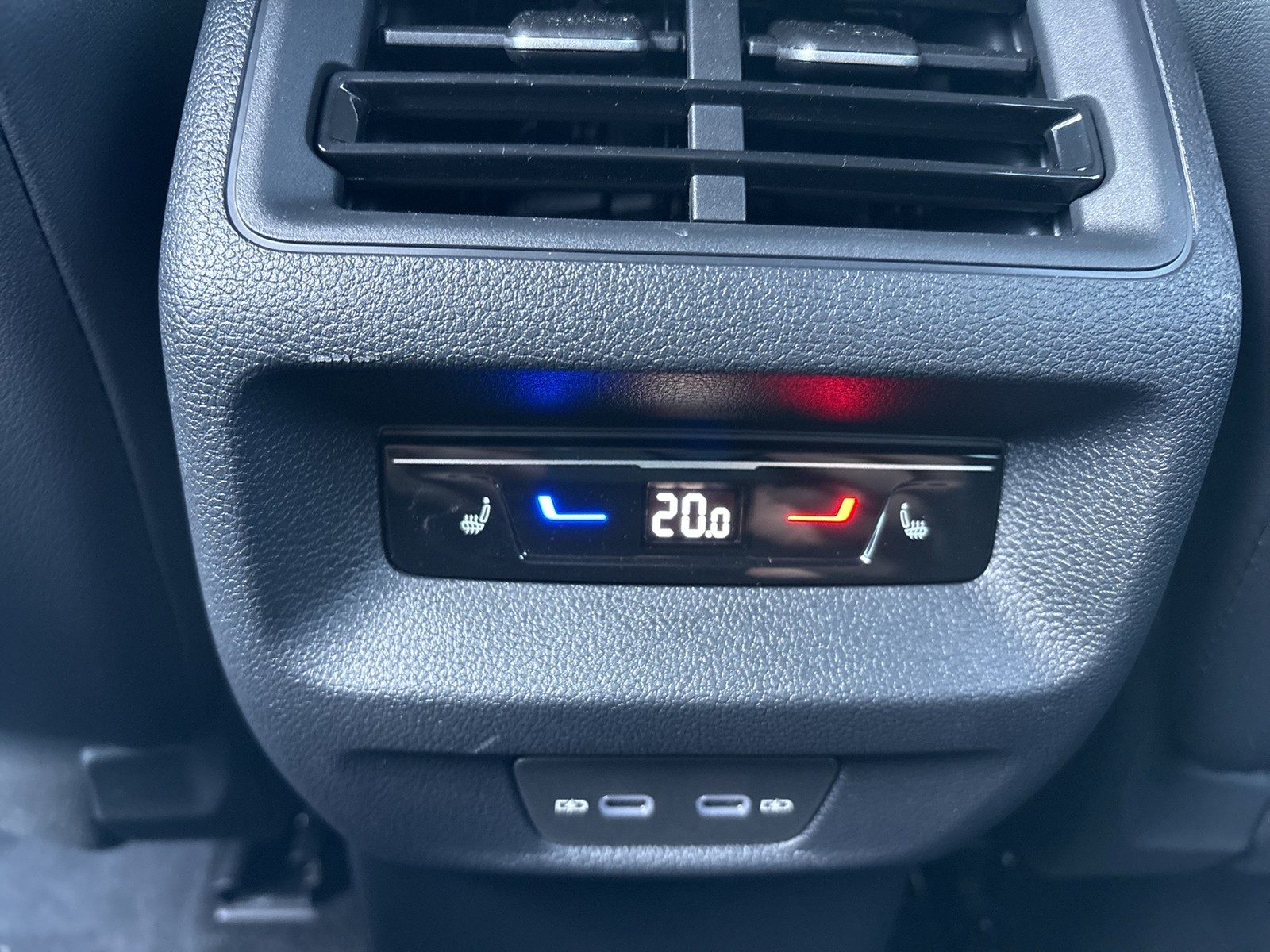 Volkswagen Tiguan 1.5 HYBRID R-LINE NEUES MODELL AHK 360CAM