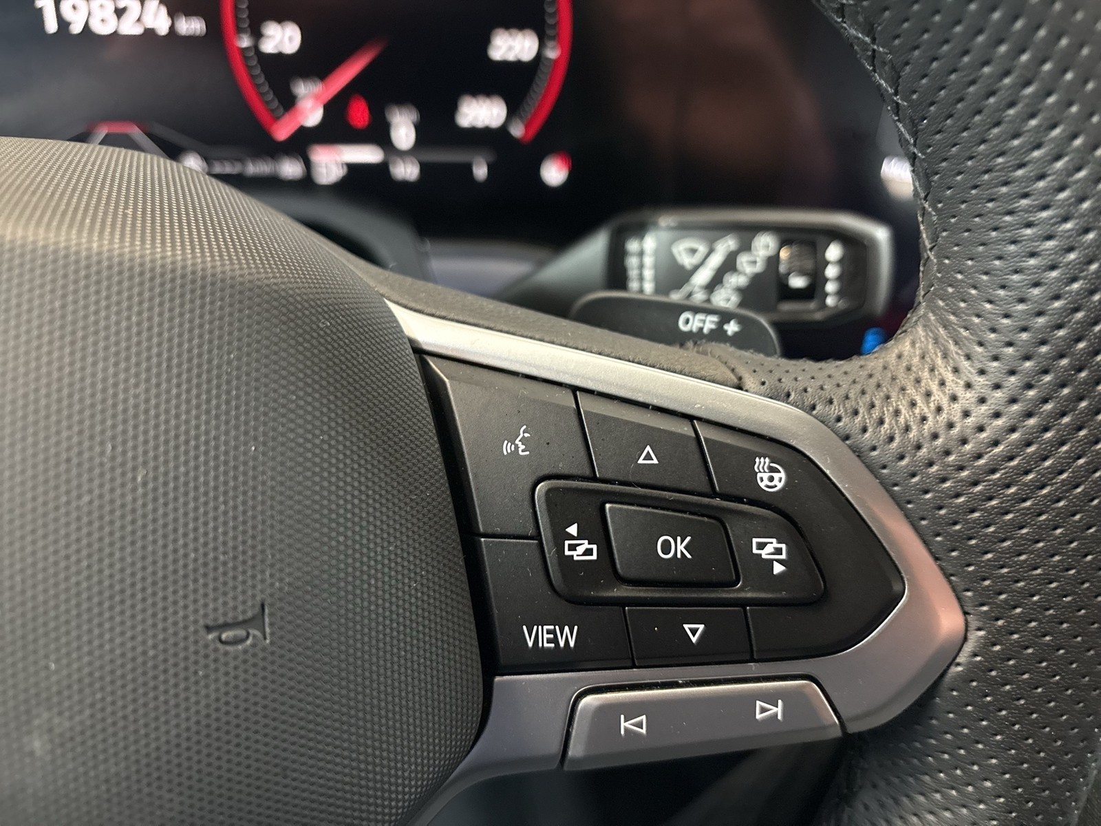 Volkswagen Touareg V6 R-LINE AHK CAM ACC HEAD-UP