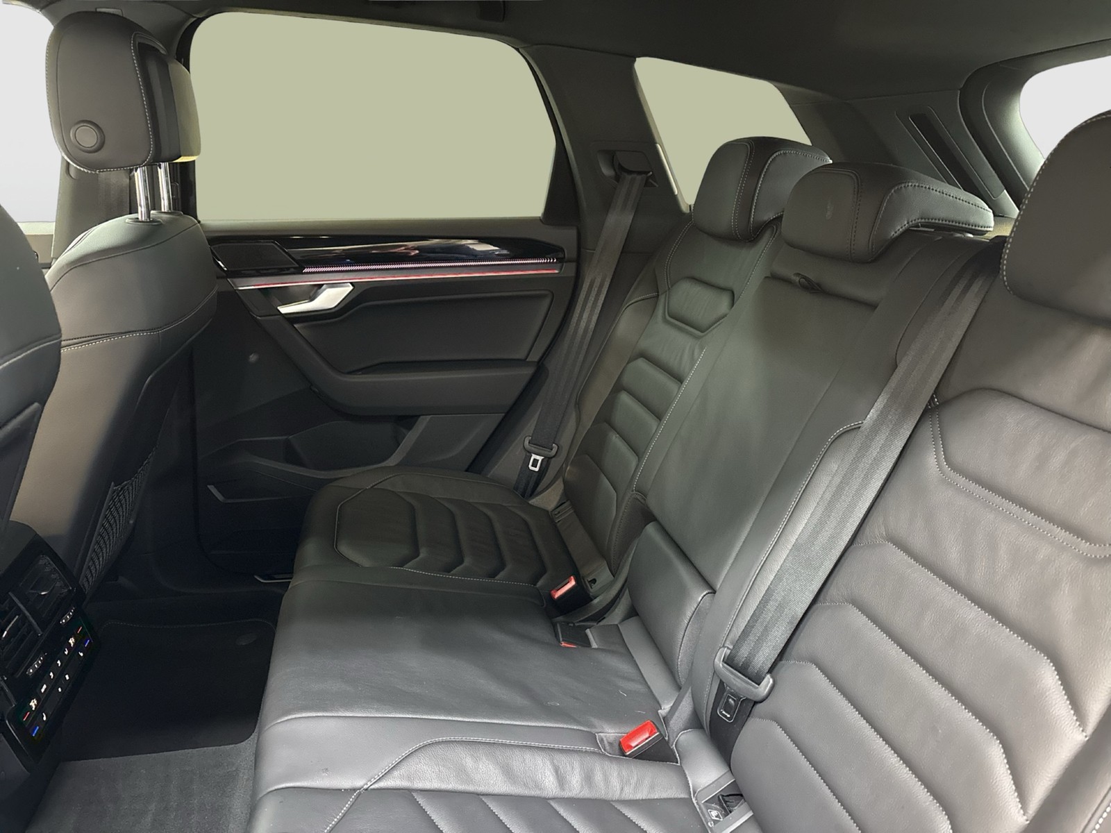 Volkswagen Touareg V6 R-LINE AHK CAM ACC HEAD-UP