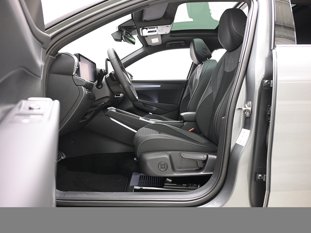 Volkswagen T-Roc 1.5 R-LINE DSG BLACKSTYLE HARMANKARDON