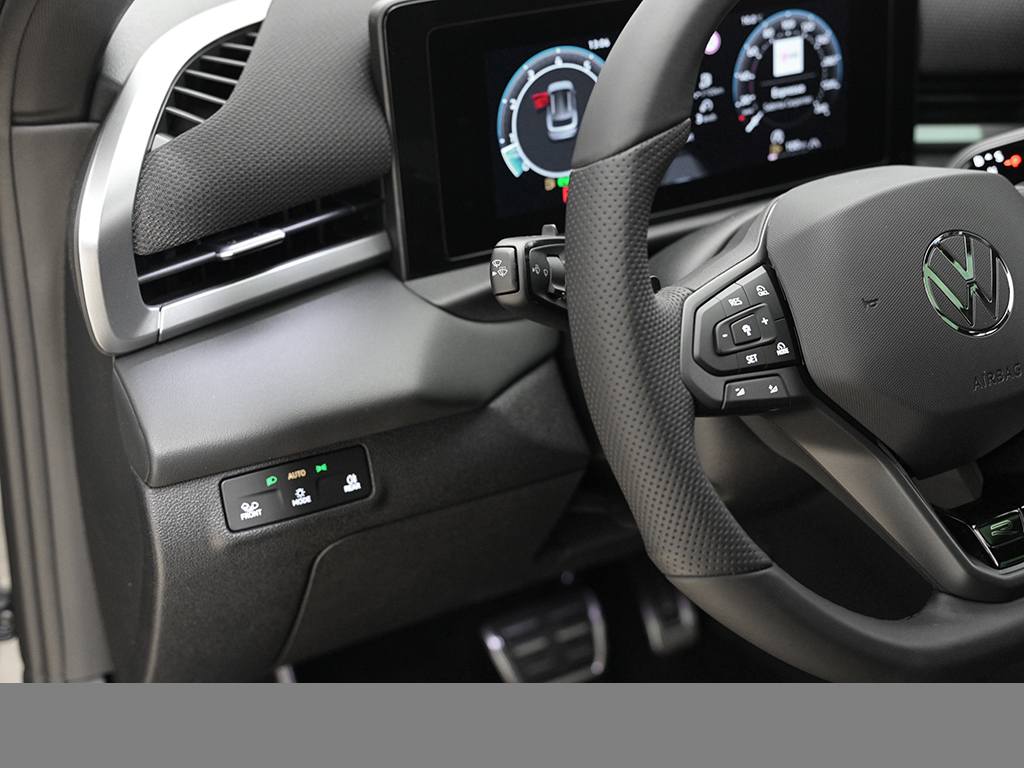 Volkswagen T-Roc 1.5 R-LINE DSG BLACKSTYLE HARMANKARDON