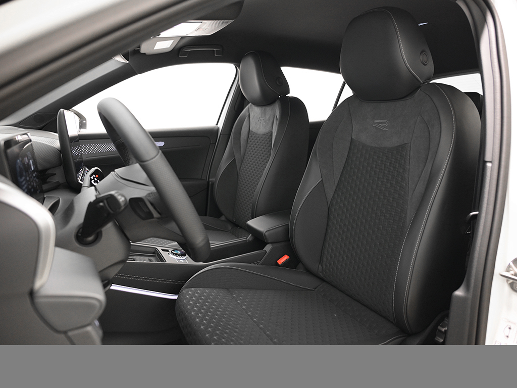 Volkswagen T-Roc 1.5 R-LINE DSG BLACKSTYLE AHK eKLAPPE