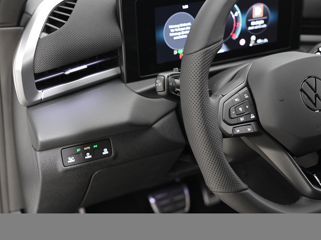 Volkswagen T-Roc 1.5 R-LINE DSG BLACKSTYLE AHK eKLAPPE