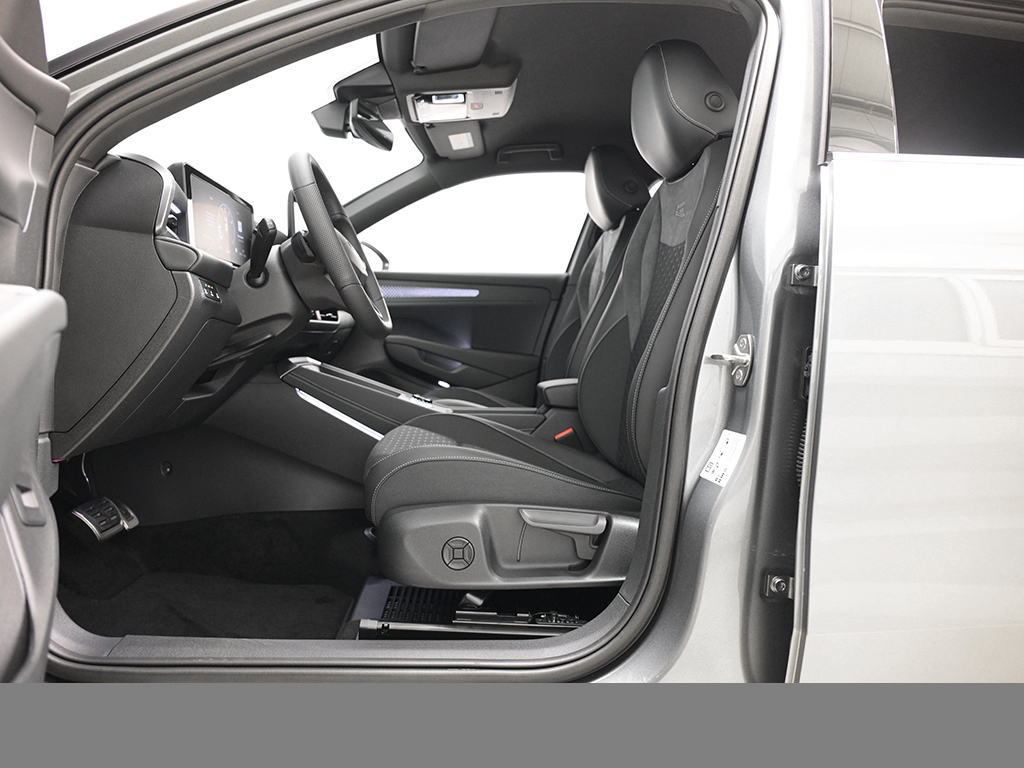 Volkswagen T-Roc 1.5 R-LINE DSG BLACKSTYLE MATRIXLED AHK