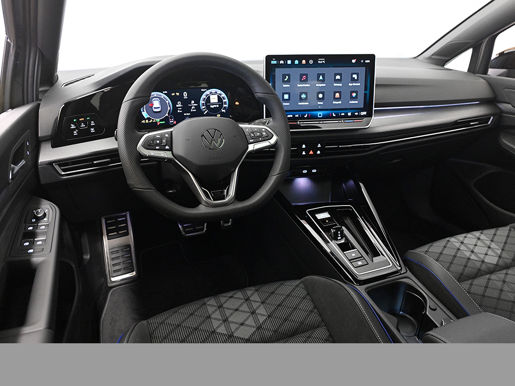 Volkswagen Golf 1.5 R-LINE DSG PANO BLACKSTYLE MATRIXLED