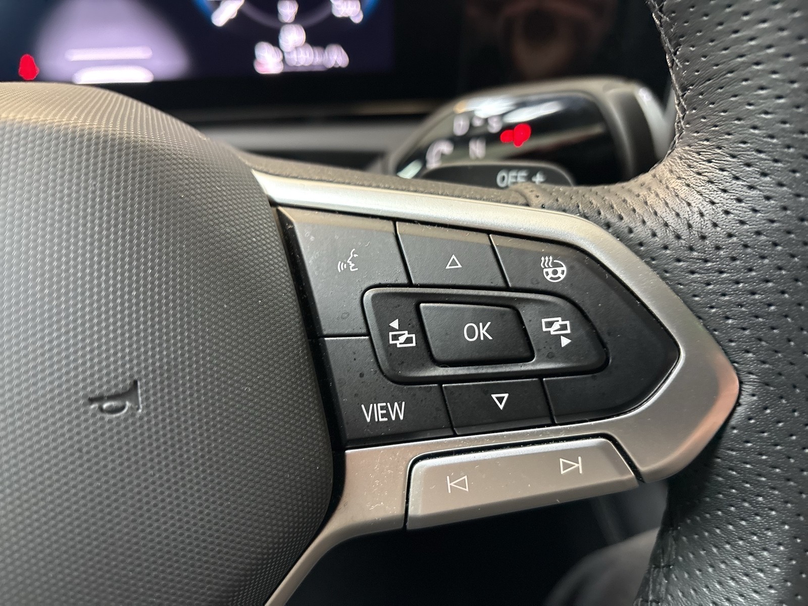 Volkswagen Tiguan 1.5 HYBRID R-LINE AHK CAM ACC LM19