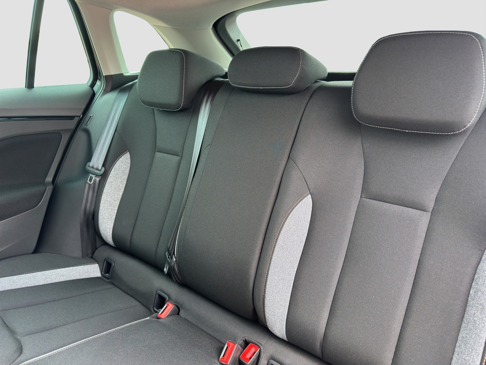Skoda Scala 1.0 DRIVE CAM E-KLAPPE NAVI LM17 SITZHEIZ.