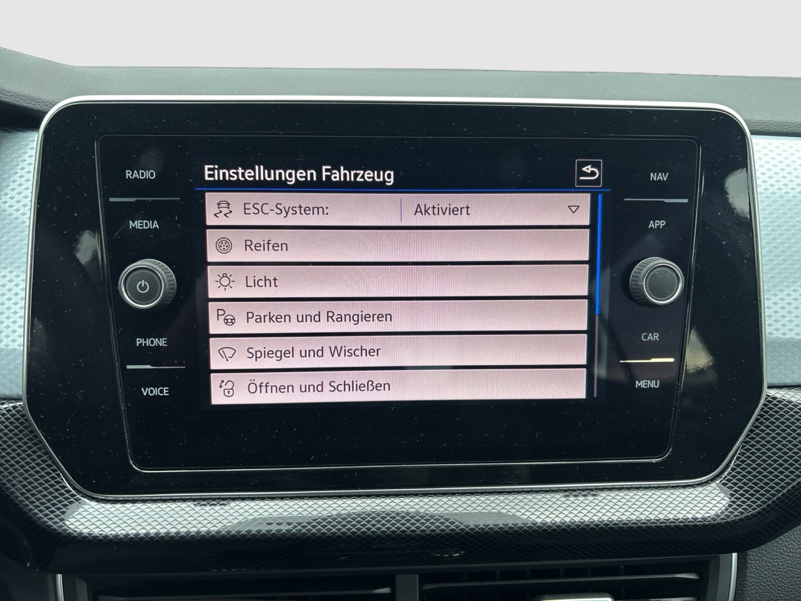 Volkswagen T-Cross 1.0 GOAL AHK ACC NAVI LM17 CARPLAY LED