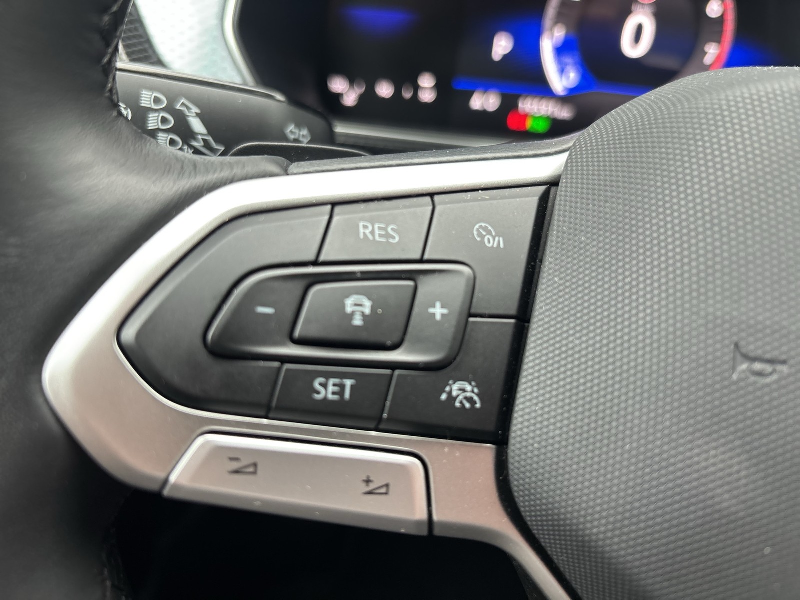 Volkswagen T-Cross 1.0 GOAL AHK ACC NAVI LM17 CARPLAY LED