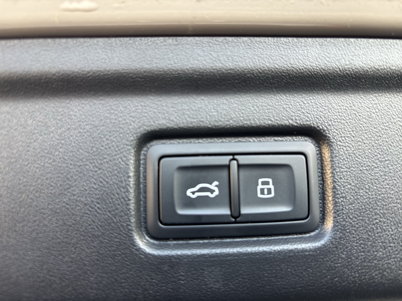 Audi A6 e-tron Avant quattro S LINE PANO B&O AHK LM21