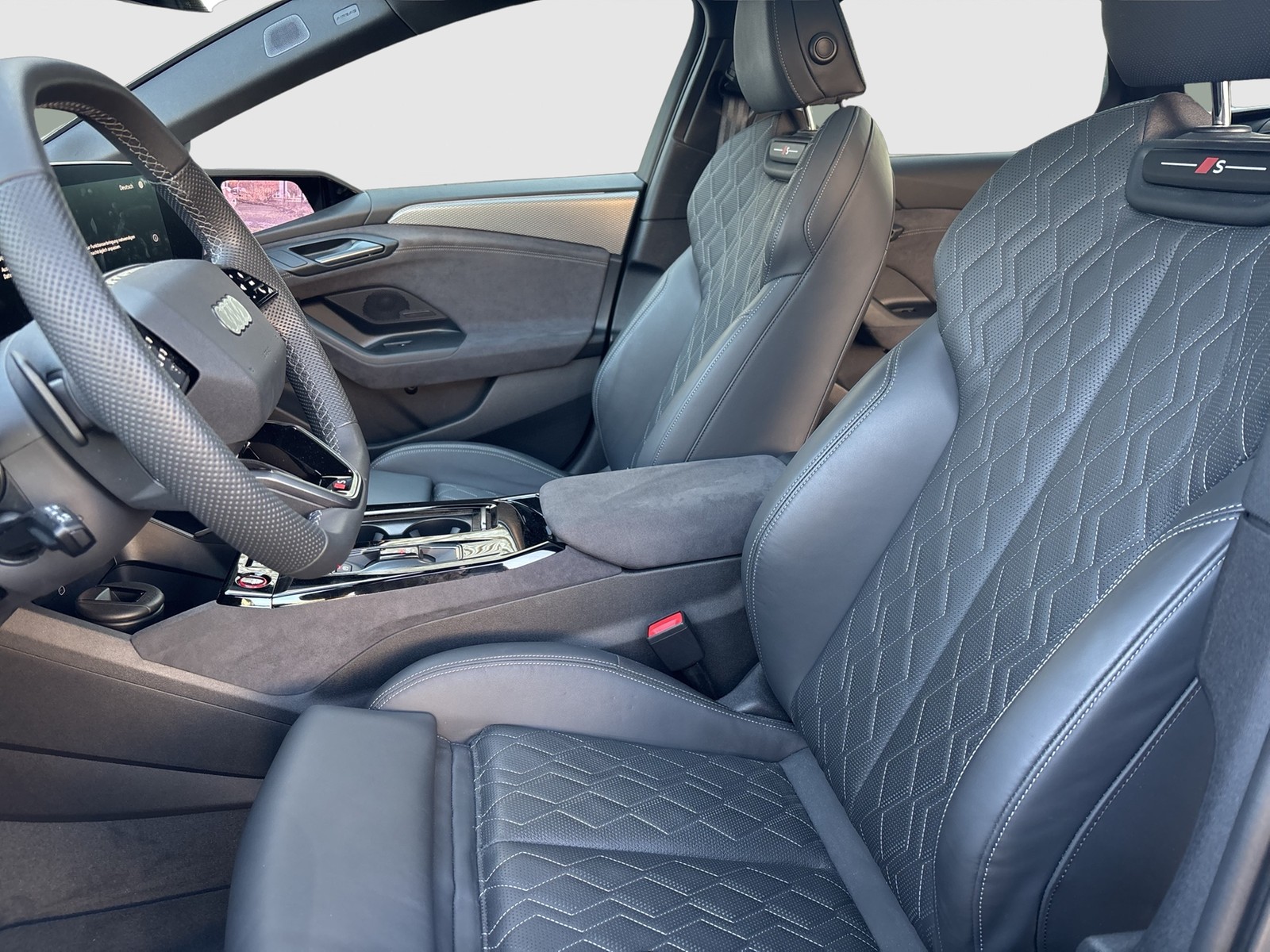 Audi A6 e-tron Avant quattro S LINE PANO B&O AHK LM21