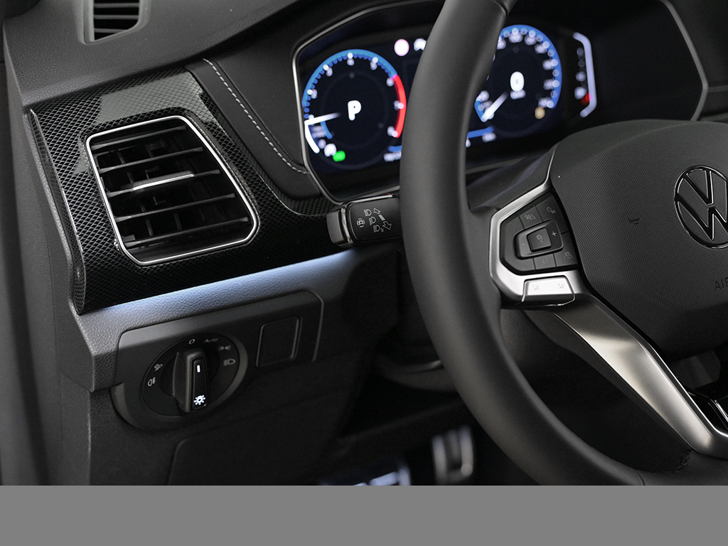 Volkswagen T-Cross 1.0 R-LINE DSG