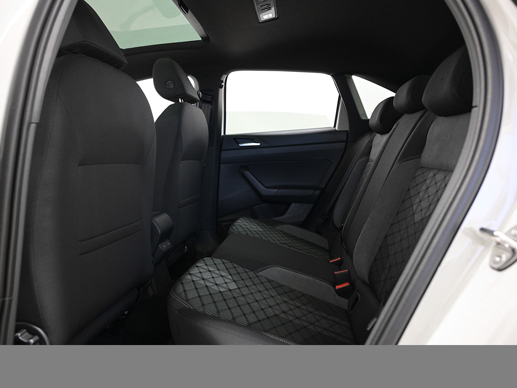 Volkswagen Taigo 1.0 R-LINE DSG