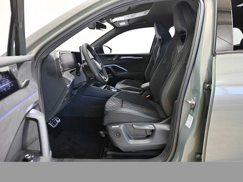 Volkswagen Tiguan 1.5 R-LINE DSG MATRIXLED BLACKSTYLE AHK