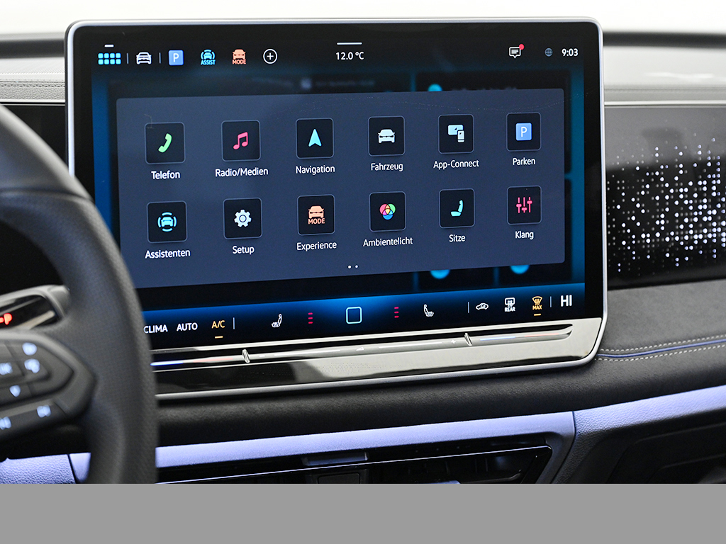 Volkswagen Tiguan 1.5 R-LINE DSG MATRIXLED BLACKSTYLE AHK