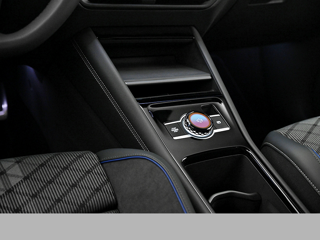 Volkswagen Tiguan 1.5 R-LINE DSG MATRIXLED BLACKSTYLE AHK