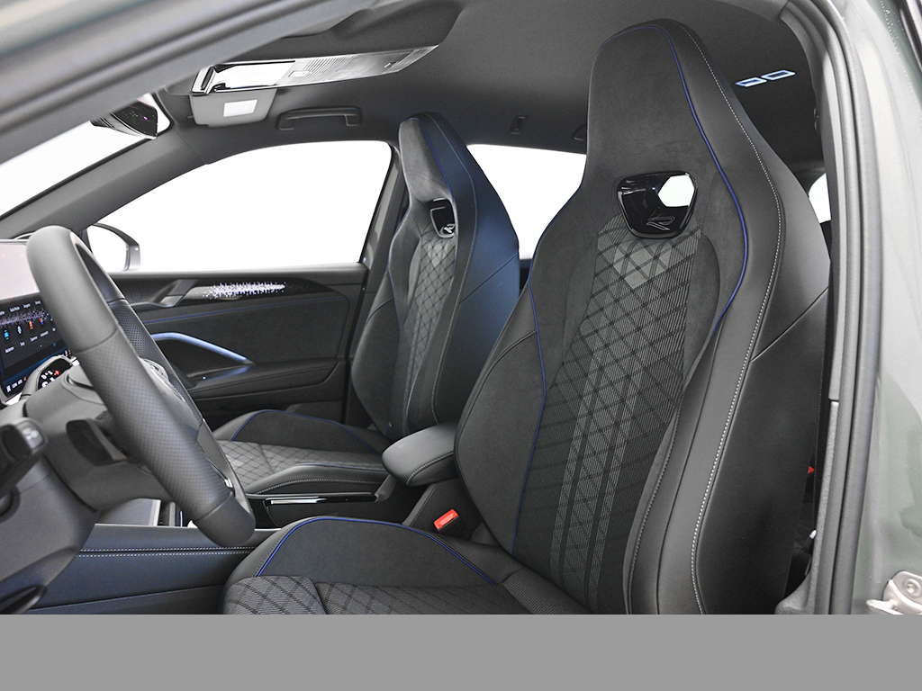 Volkswagen Tiguan 1.5 R-LINE DSG MATRIXLED BLACKSTYLE AHK