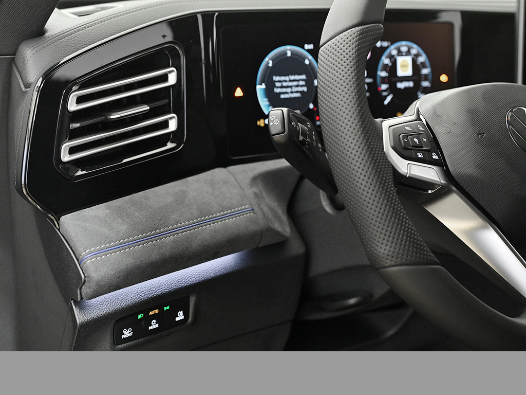 Volkswagen Tiguan 2.0 R-LINE DSG 4X4 HARMANKARDON AHK LM20