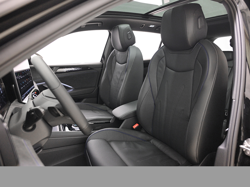 Volkswagen Tiguan 2.0 R-LINE DSG 4X4 LEDER PANO STANDHZG