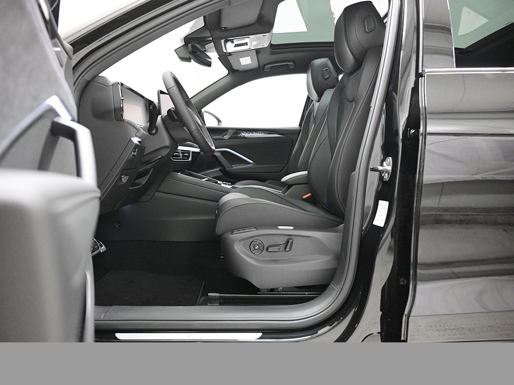 Volkswagen Tiguan 2.0 R-LINE DSG 4X4 LEDER PANO STANDHZG