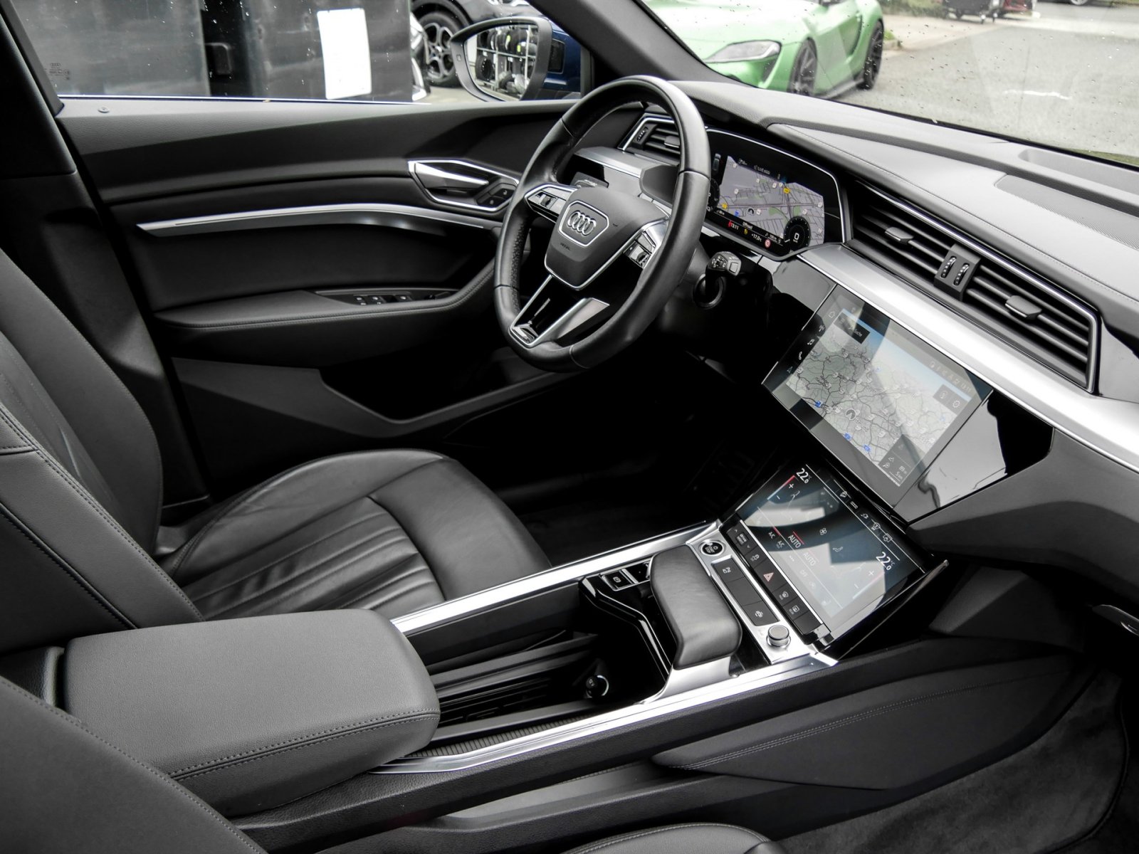 Audi e-tron 55 quattro S LINE PANO AHK 360°CAM LM20