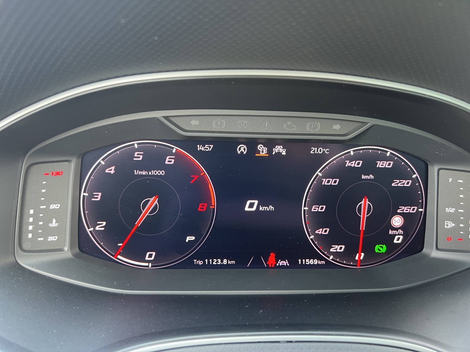 Seat Arona 1.0 FR CAM ACC NAVI LM17 CARPLAY SITZHEIZ.