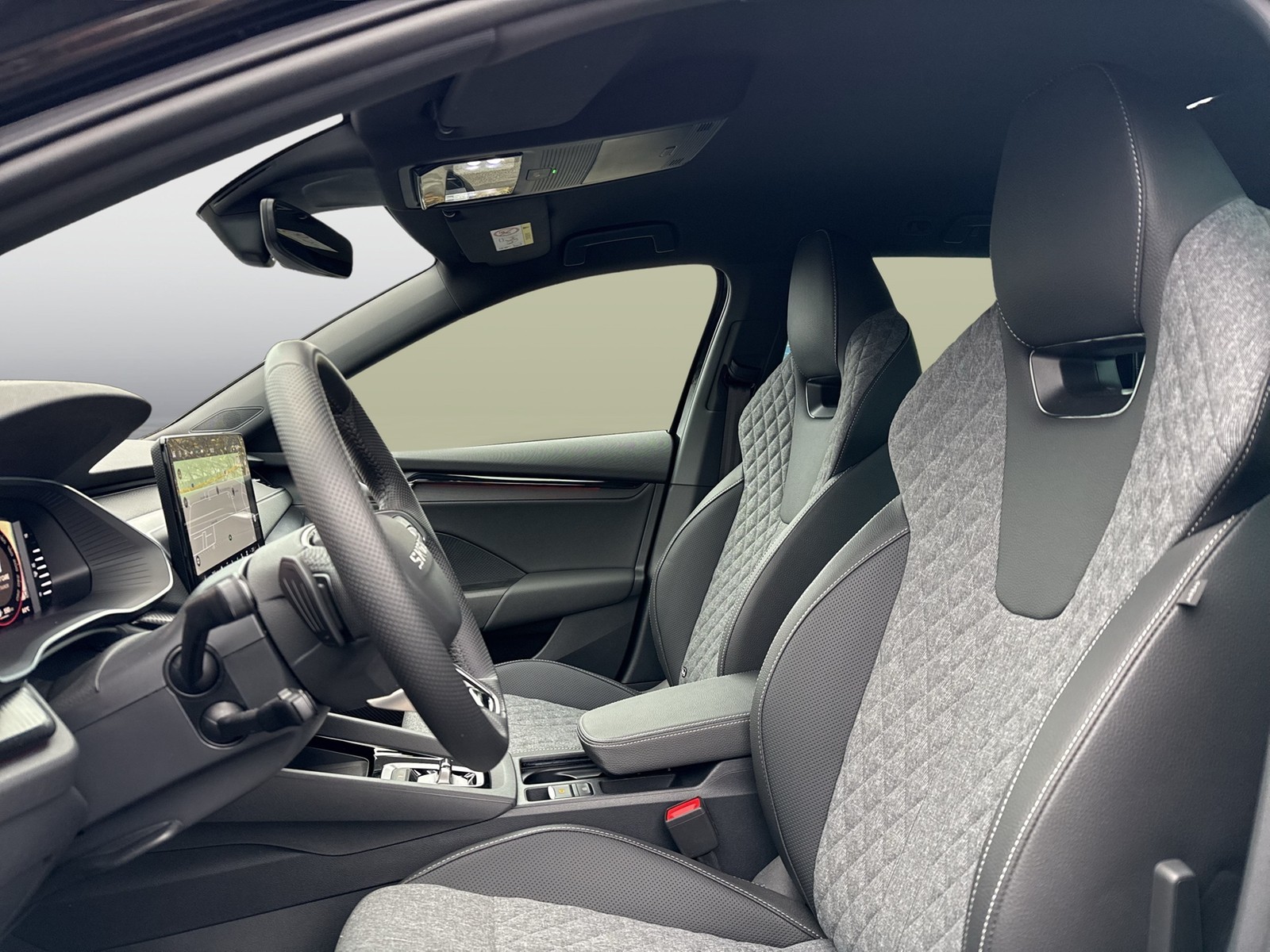 Skoda Octavia Combi 2.0TDI DSG Sportline ACC HuD NAV PDC RFK SHZ