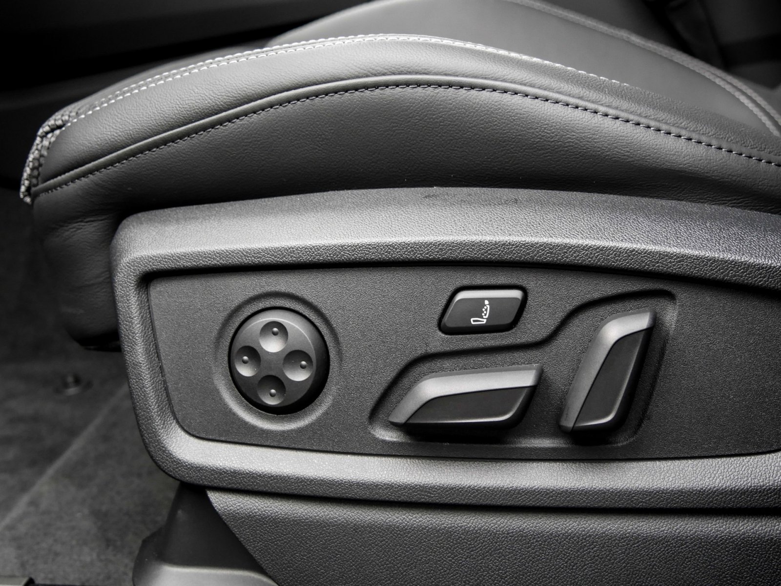 Audi Q5 55 quattro HYBRID S LINE CAM LM19 EKLAPPE NAVI+