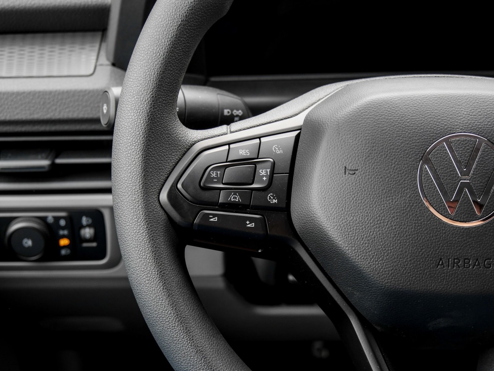 Volkswagen T7 Transporter e-Transporter Kasten AnhängerPaket Holzboden