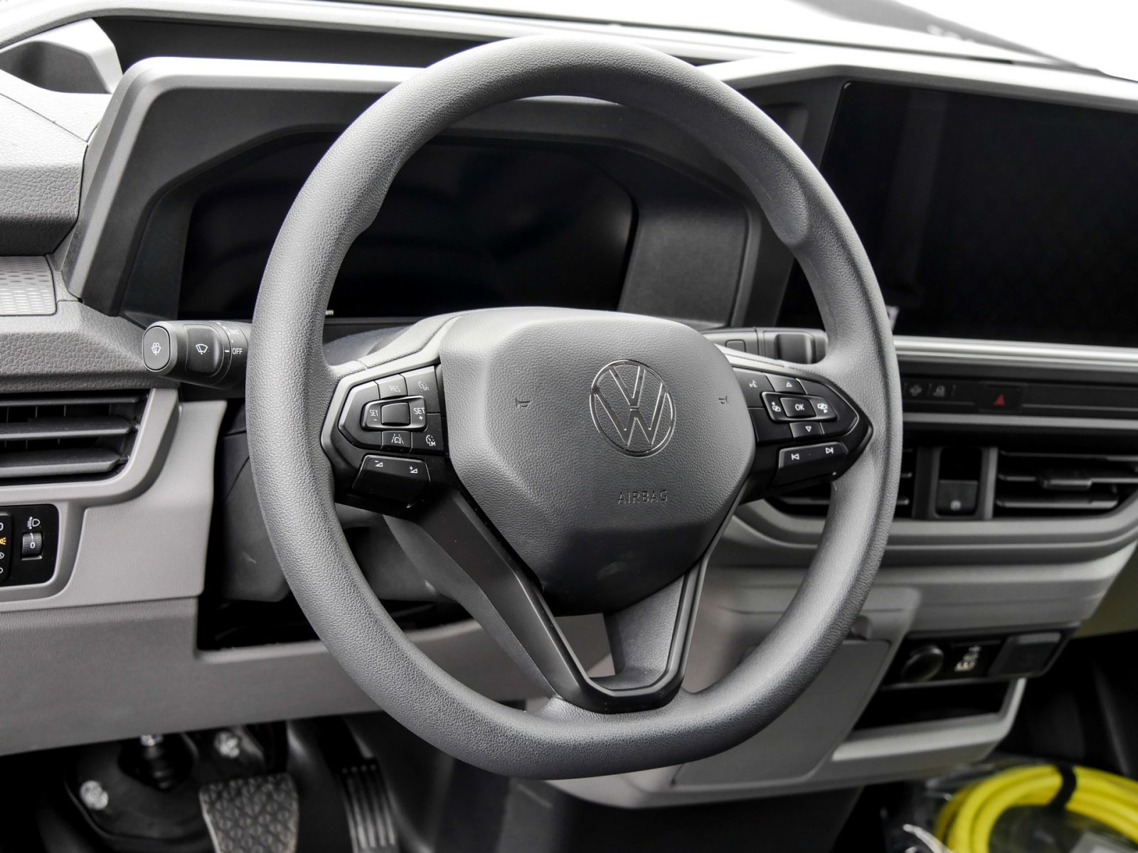 Volkswagen T7 Transporter e-Transporter Kasten AnhängerPaket Holzboden