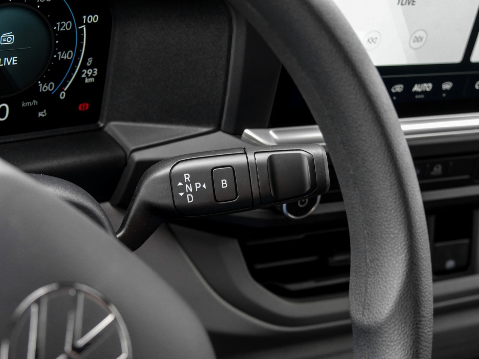 Volkswagen T7 Transporter e-Transporter Kasten AnhängerPaket Holzboden