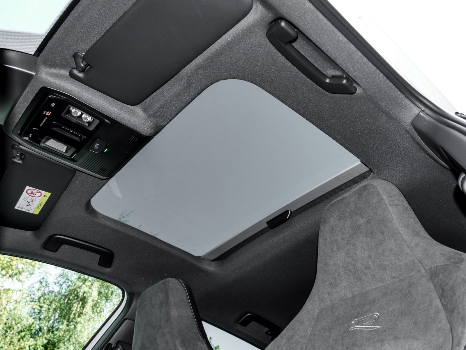 Volkswagen Golf 1.5 R-LINE DSG BLACKSTYLE PANO MATRIXLED