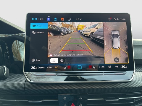 Volkswagen Golf 1.5 R-LINE DSG BLACKSTYLE 360CAM MATRIXLED LM18