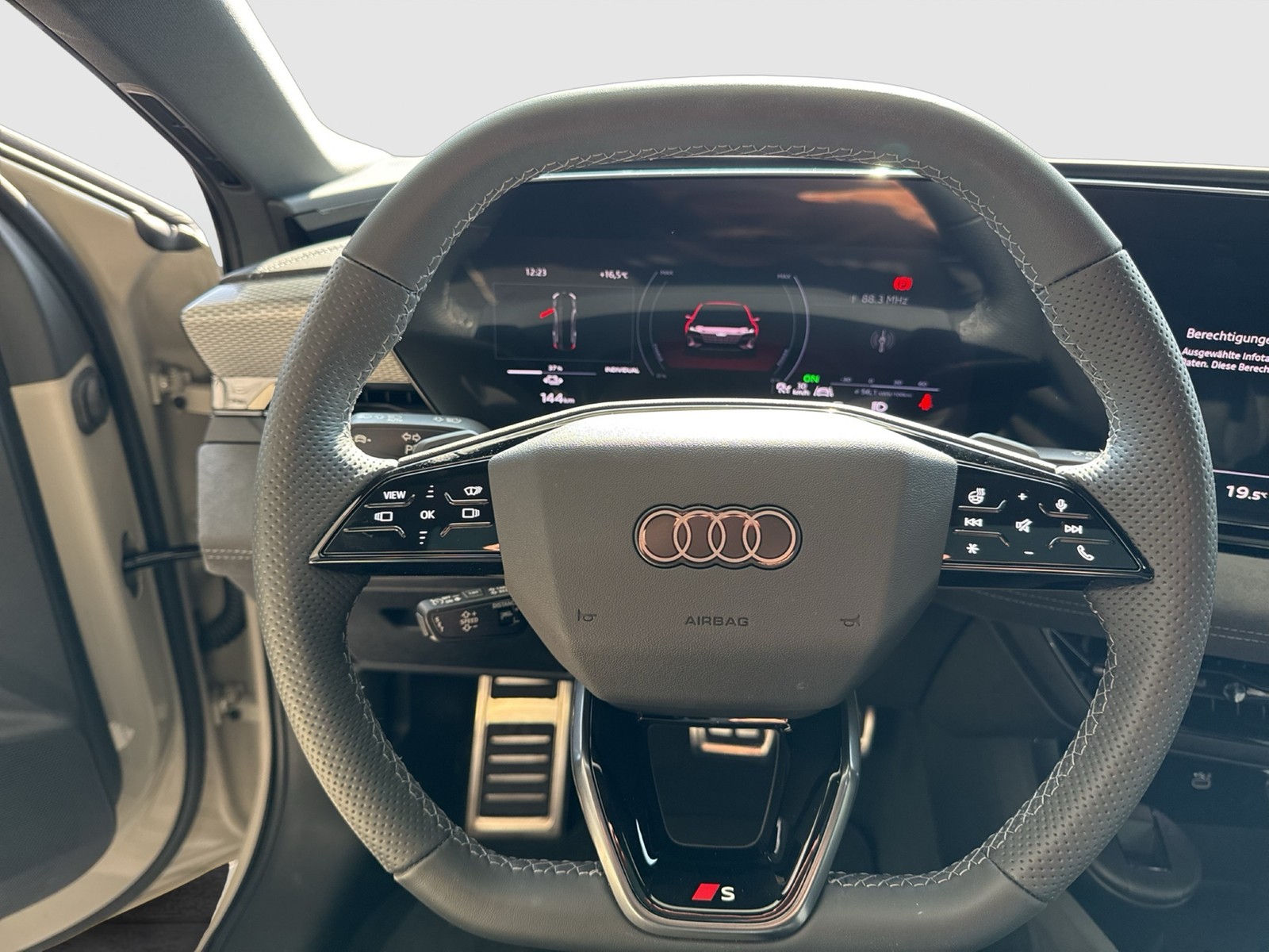 Audi A6 e-tron Avant quattro S LINE TECHPRO PANO 21"