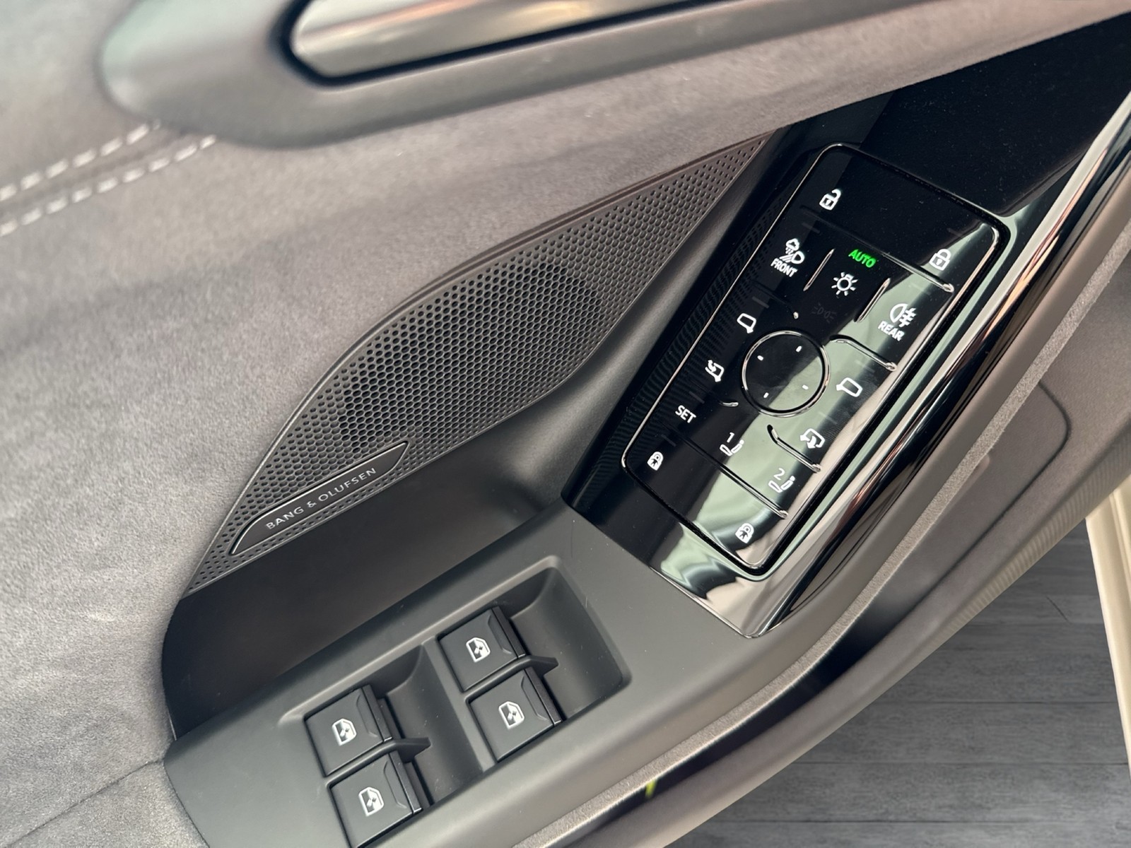 Audi A6 e-tron Avant quattro S LINE TECHPRO PANO 21"